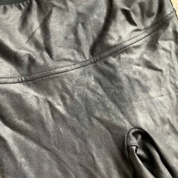 Spanx faux leather leggings - Picture 3 of 5